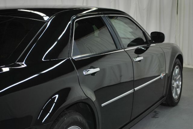 Chrysler 300C 2006 photo 56