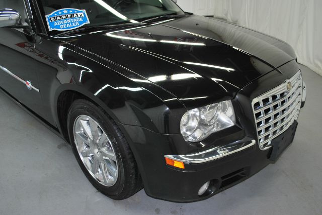 Chrysler 300C 2006 photo 59