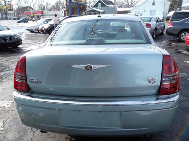 Chrysler 300C 2006 photo 2