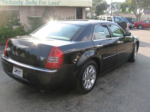 Chrysler 300C Regular Cab Sedan