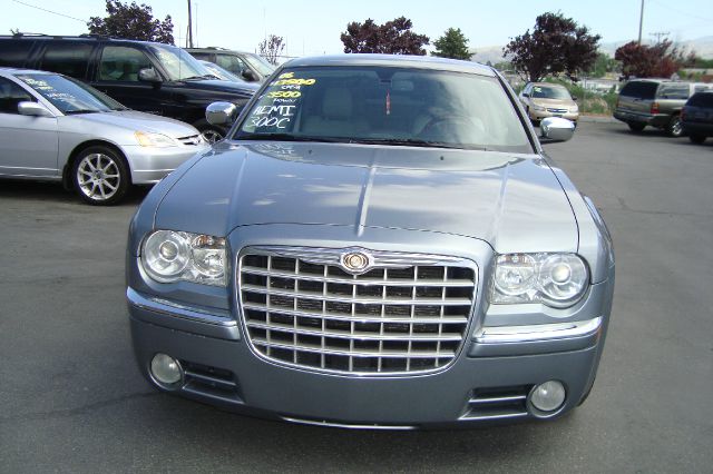 Chrysler 300C Regular Cab Sedan