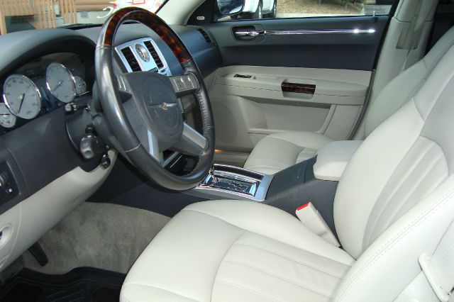 Chrysler 300C 2006 photo 2