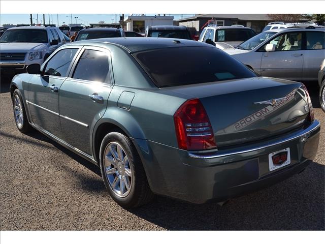 Chrysler 300C 2006 photo 2