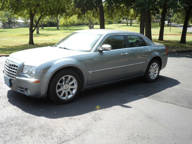 Chrysler 300C 2006 photo 2