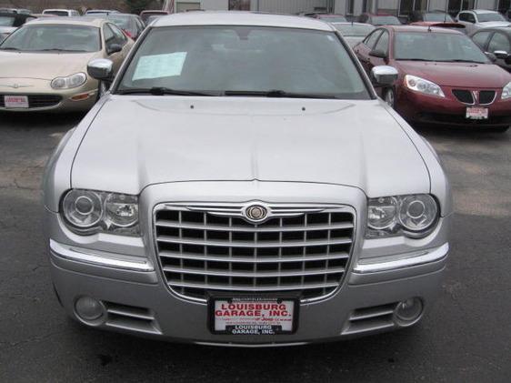 Chrysler 300C 2006 photo 2