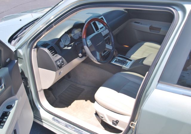 Chrysler 300C 2006 photo 10