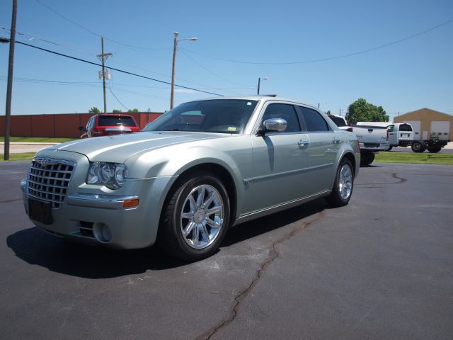 Chrysler 300C 2006 photo 12