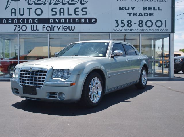 Chrysler 300C 2006 photo 16