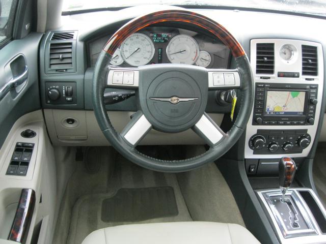 Chrysler 300C 2006 photo 4