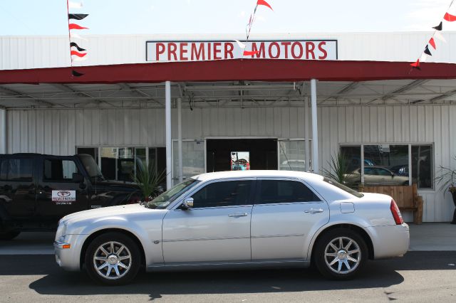 Chrysler 300C Regular Cab Sedan