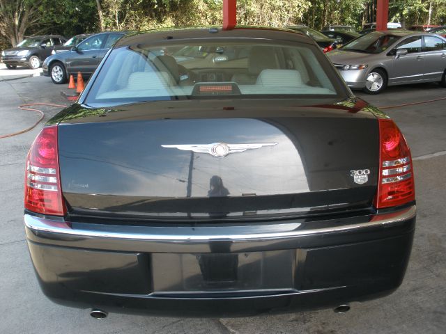 Chrysler 300C 2006 photo 4