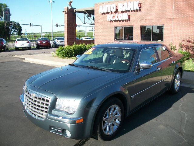 Chrysler 300C 2006 photo 22