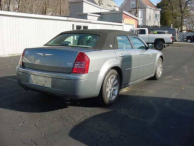 Chrysler 300C 2006 photo 2