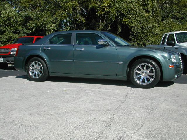 Chrysler 300C 2006 photo 2