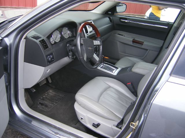 Chrysler 300C 2006 photo 8