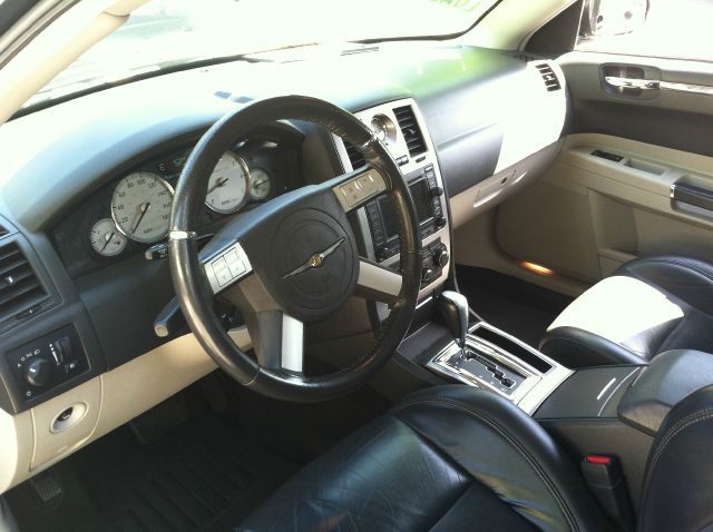 Chrysler 300C 2006 photo 2