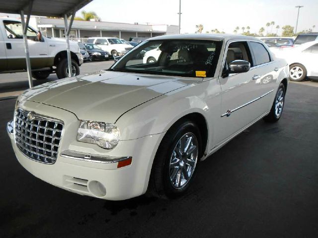 Chrysler 300C 2006 photo 12