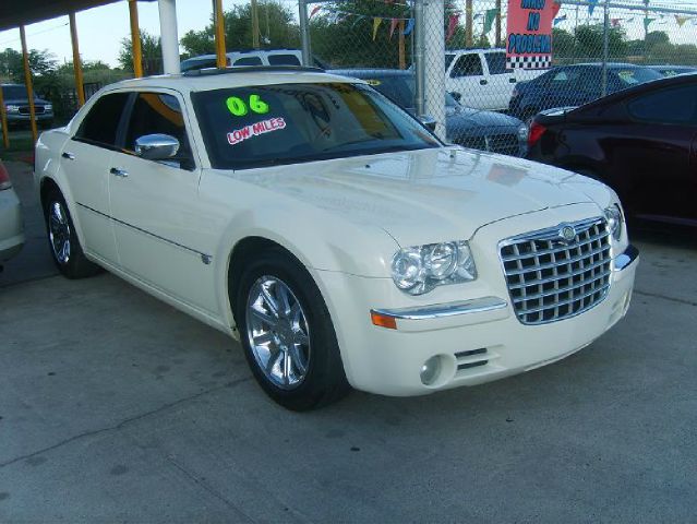 Chrysler 300C 2006 photo 2