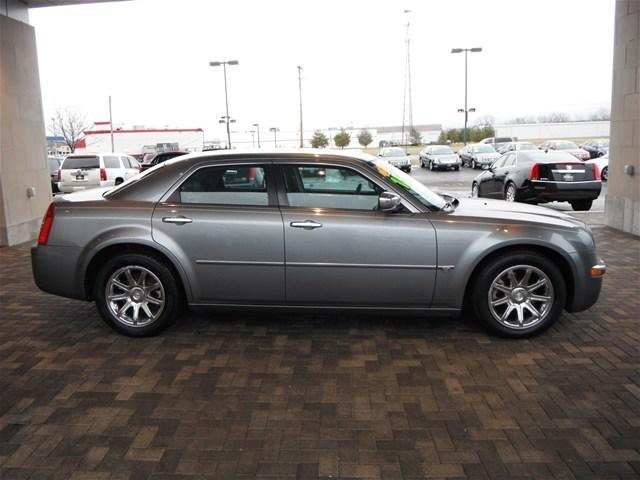 Chrysler 300C 2006 photo 1