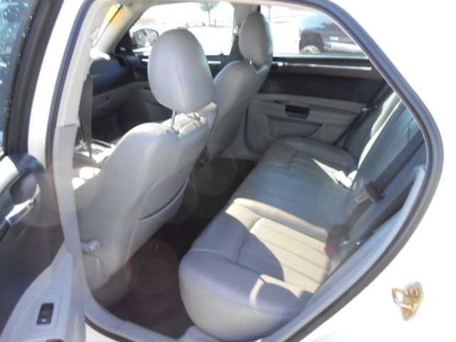 Chrysler 300C 2006 photo 3