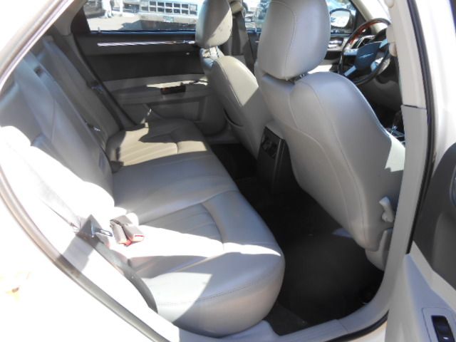 Chrysler 300C 2006 photo 4