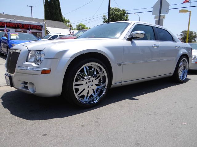 Chrysler 300C 2006 photo 19