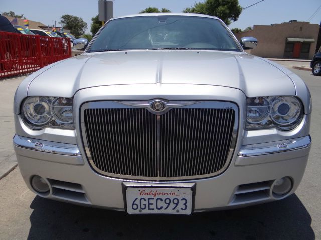 Chrysler 300C 2006 photo 20