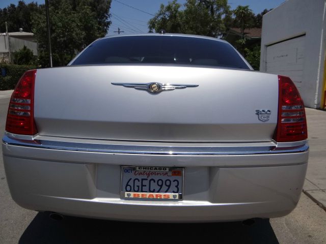 Chrysler 300C 2006 photo 21