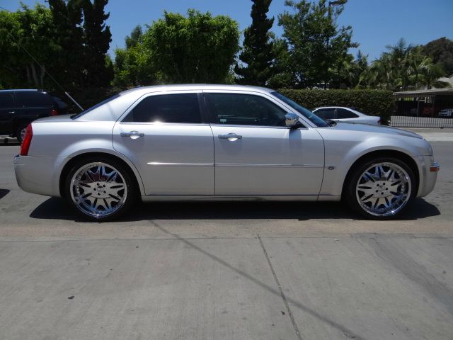 Chrysler 300C 2006 photo 3