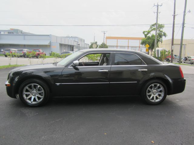 Chrysler 300C 2006 photo 2