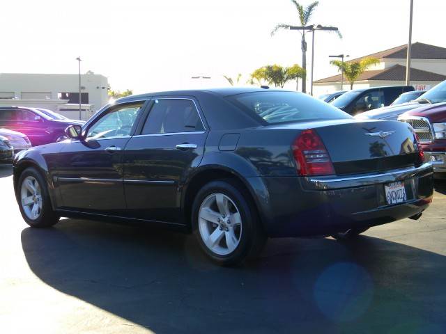 Chrysler 300C 2007 photo 3