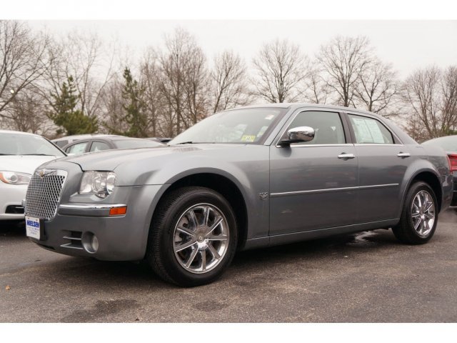 Chrysler 300C Base Unspecified