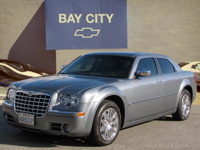 Chrysler 300C Base Unspecified