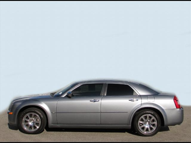 Chrysler 300C 2007 photo 2