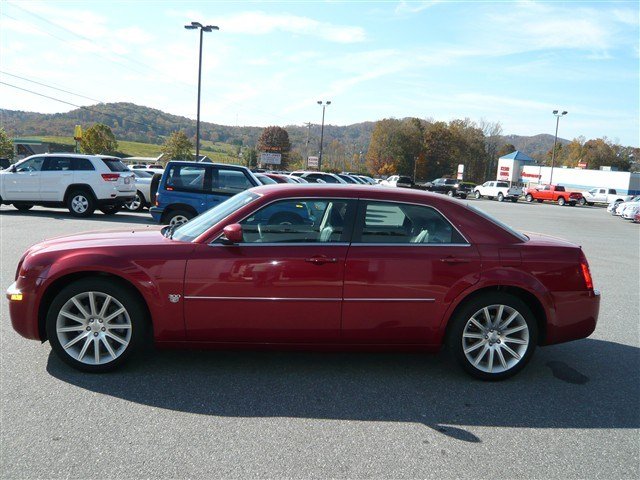 Chrysler 300C 2007 photo 2