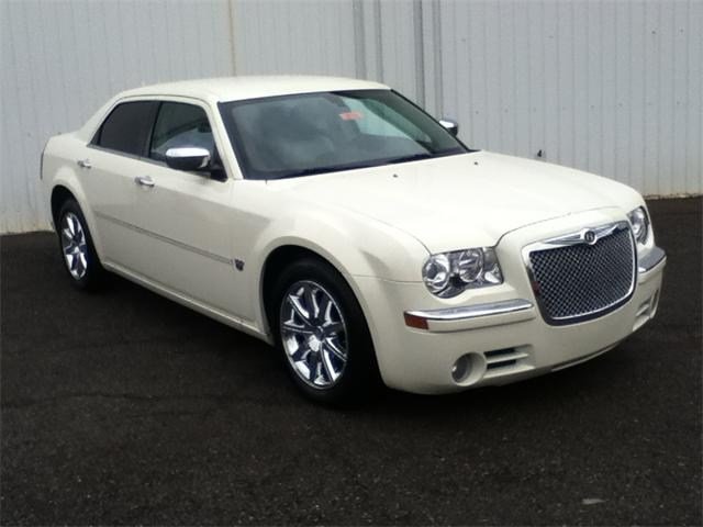 Chrysler 300C Base Unspecified