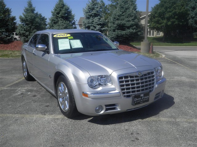 Chrysler 300C Base Unspecified