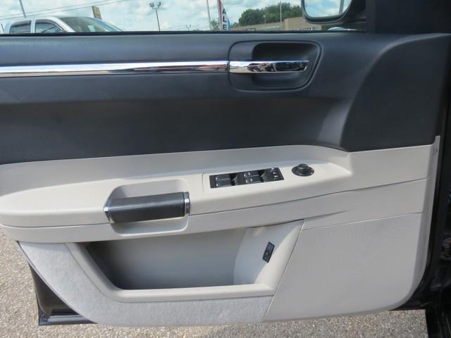 Chrysler 300C 2007 photo 3