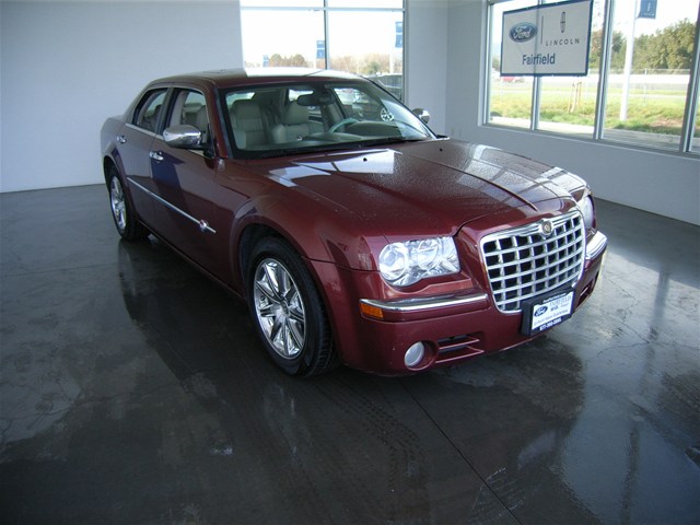 Chrysler 300C Base Unspecified