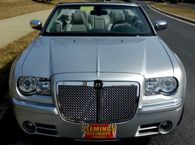 Chrysler 300C 2007 photo 25