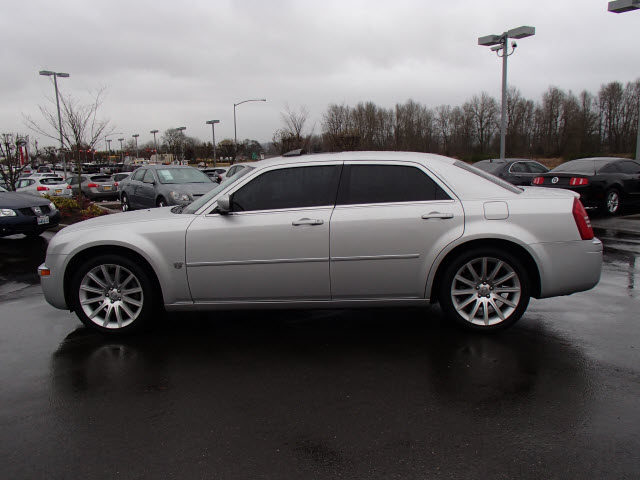 Chrysler 300C 2007 photo 2