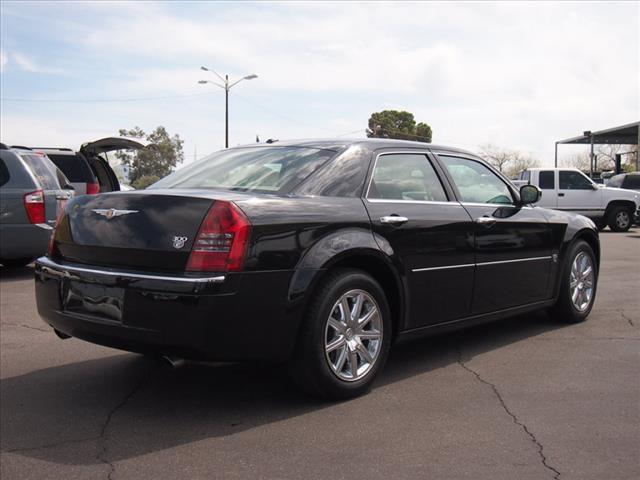 Chrysler 300C 2007 photo 2