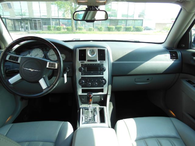 Chrysler 300C 2007 photo 2