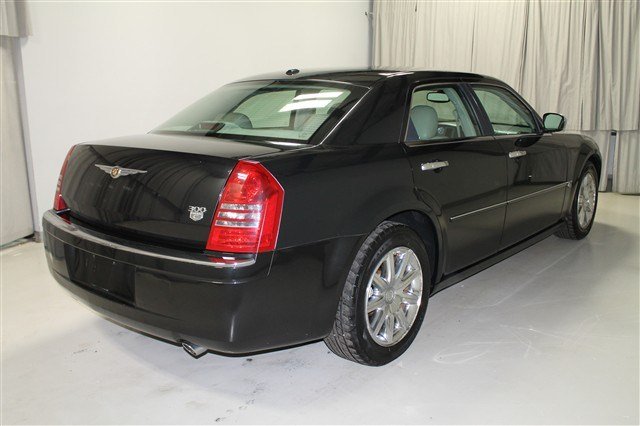 Chrysler 300C 2007 photo 5