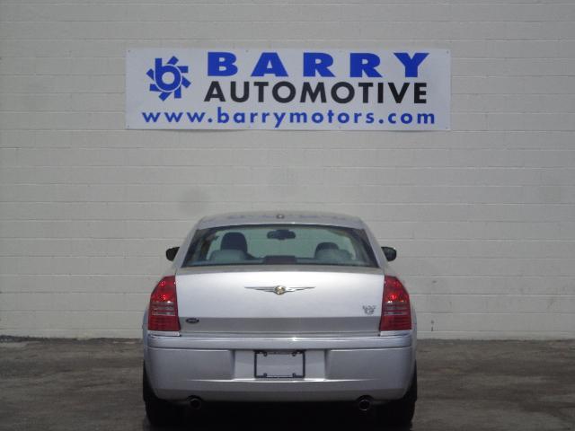 Chrysler 300C 2007 photo 2