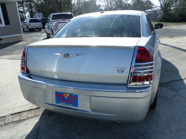 Chrysler 300C 2007 photo 2