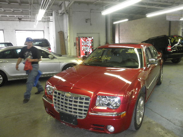 Chrysler 300C Base Unspecified