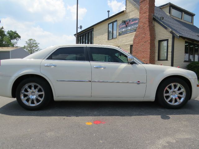 Chrysler 300C 2007 photo 2