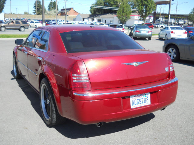 Chrysler 300C 2007 photo 2