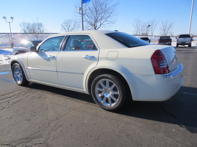 Chrysler 300C 2007 photo 1